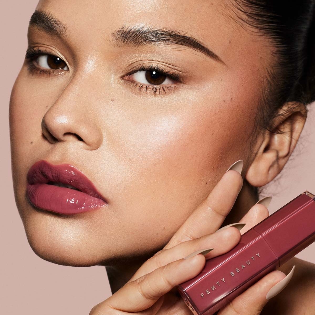 GLOSS BOMB STIX (BARRA DE LABIOS DE BRILLO INTENSO)